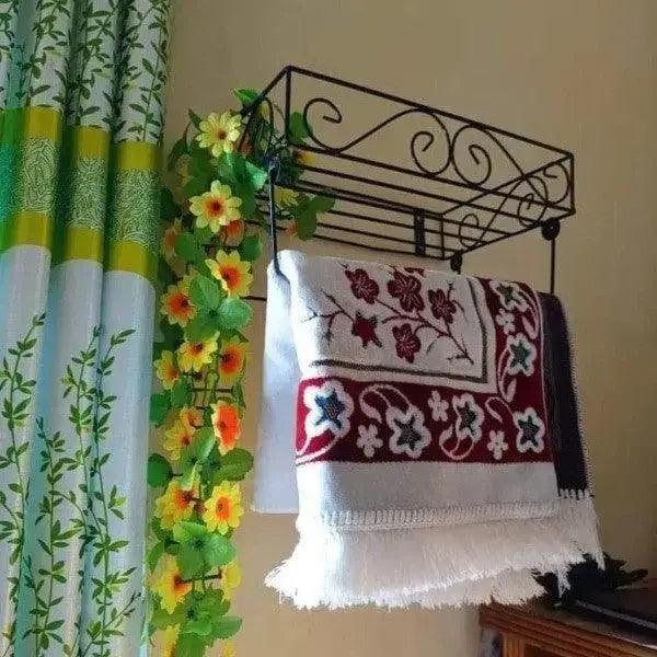 পবিত্র কোরআন শরীফ ও জায়নামাজ রাখার স্ট্যান্ড।